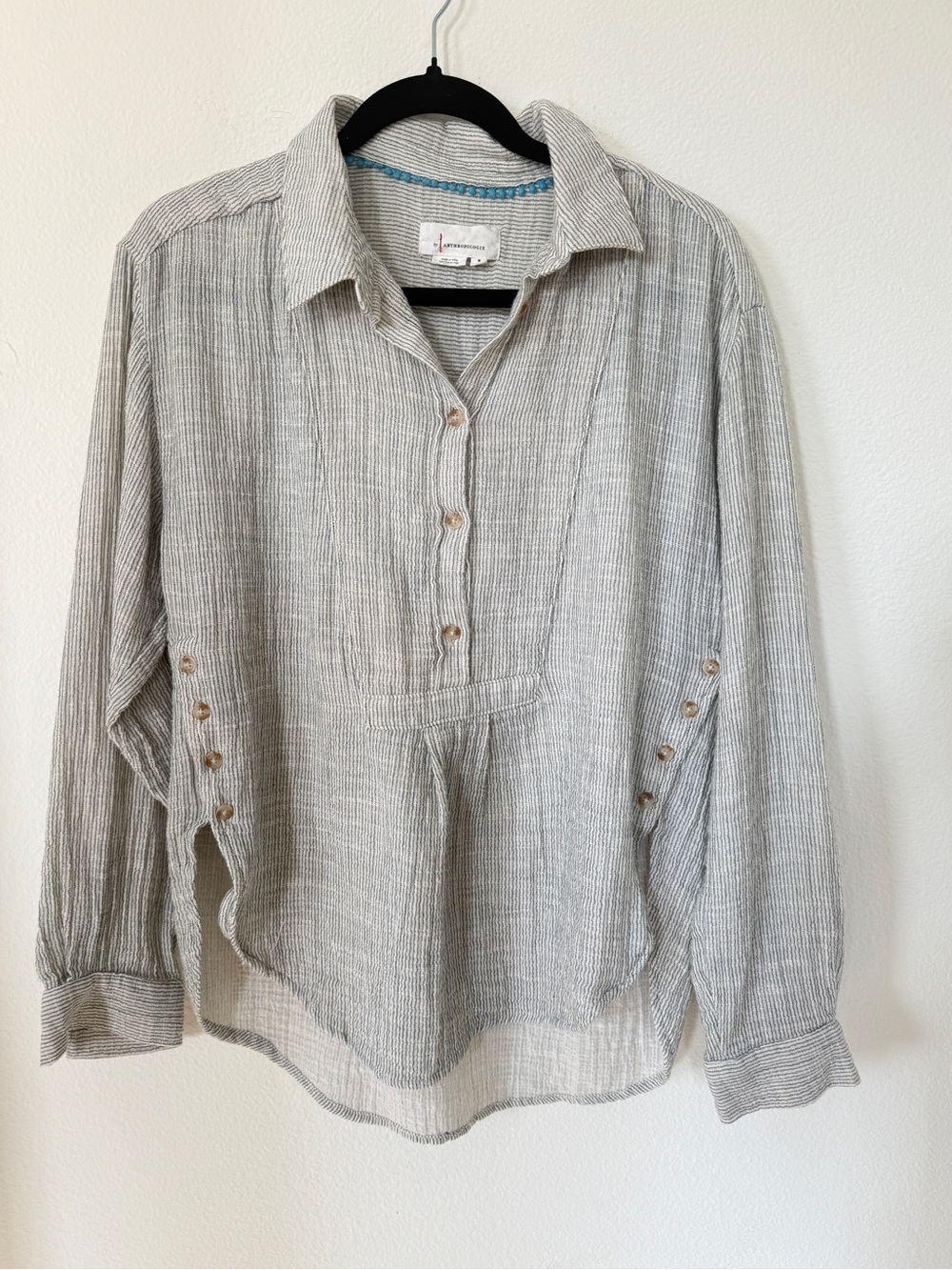 Anthropologie Striped
Side-Button Tunic
Blouse Size M